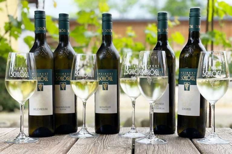 Vinothek, große Auswahl an Weißweinen, Rot- und Rose-Weinen,2021-06-10-13-24-54-4